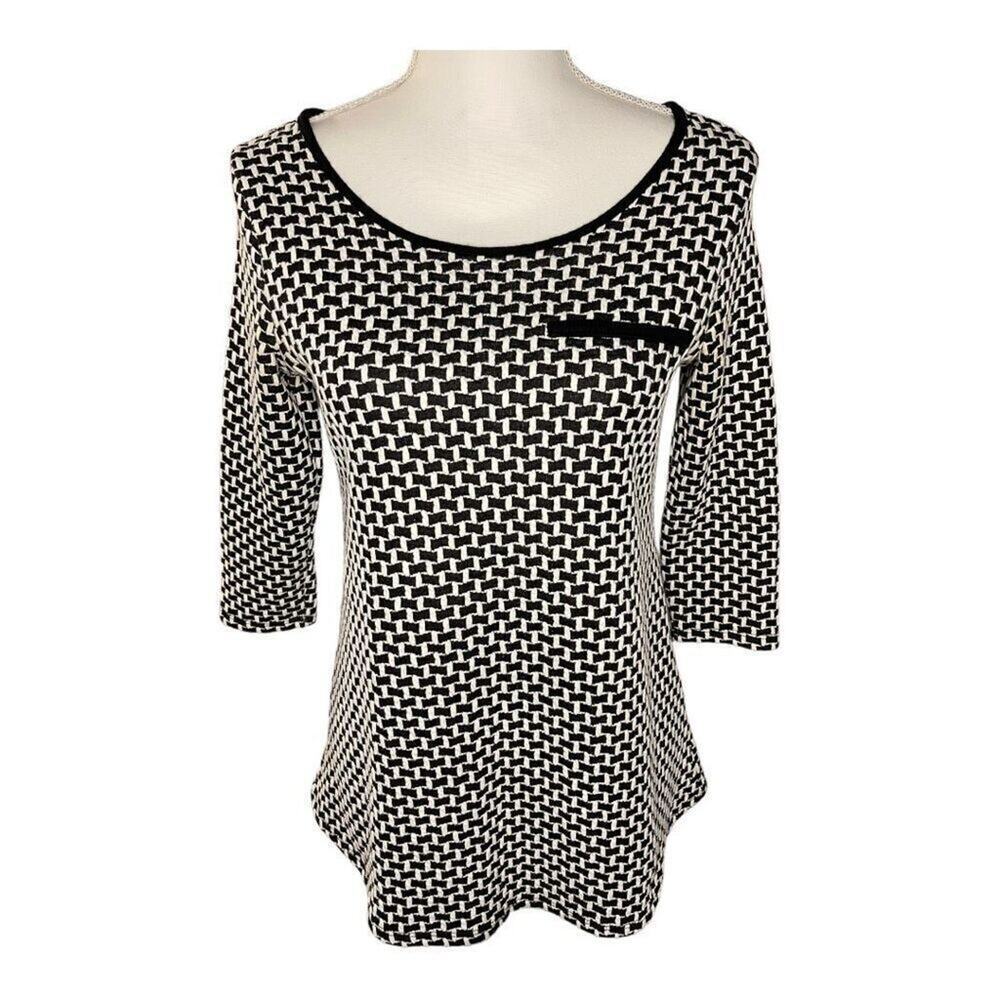 Dressbarn Petite‎ Women’s Black and White Woven Look Scoopneck 3/4 Sleeve Blouse